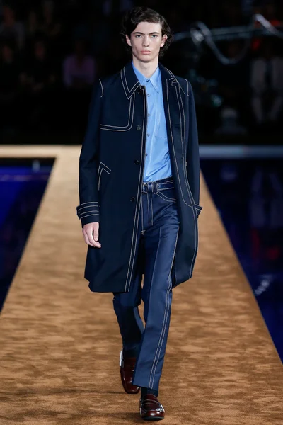 Look 1
